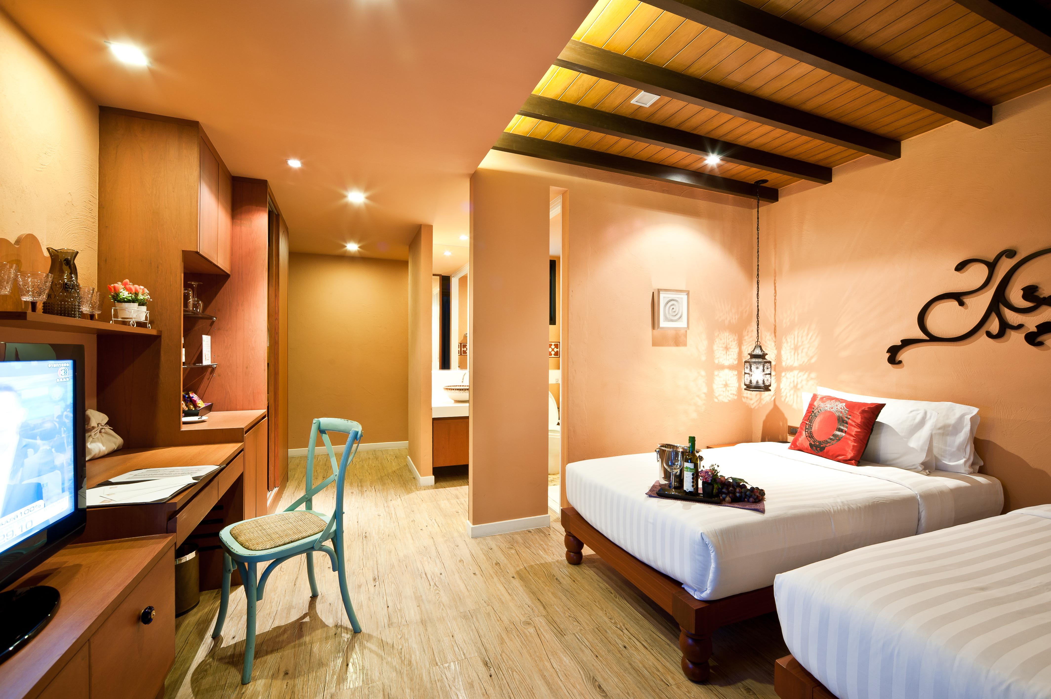 Amber Boutique Silom Hotel Bangkok Exterior photo