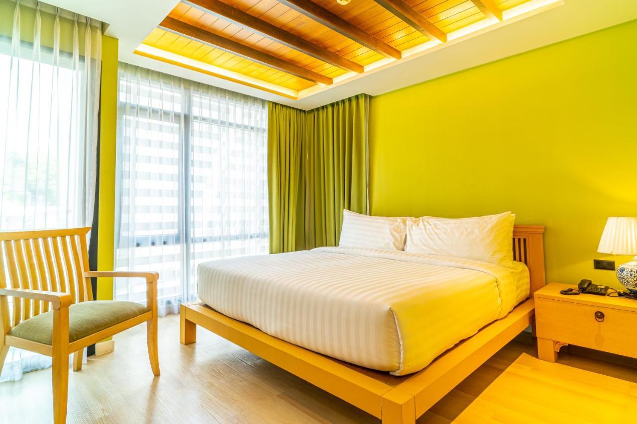 Amber Boutique Silom Hotel Bangkok Exterior photo