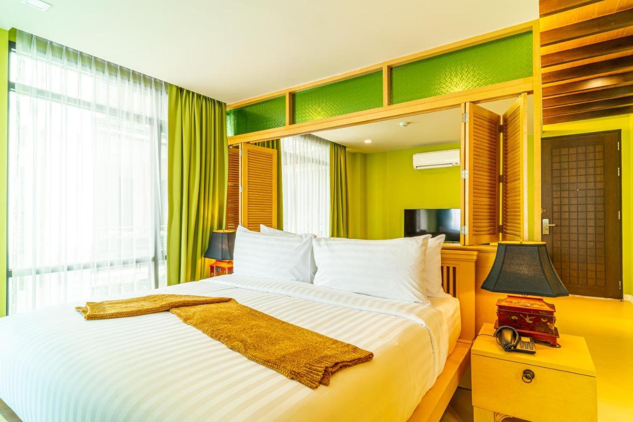 Amber Boutique Silom Hotel Bangkok Exterior photo