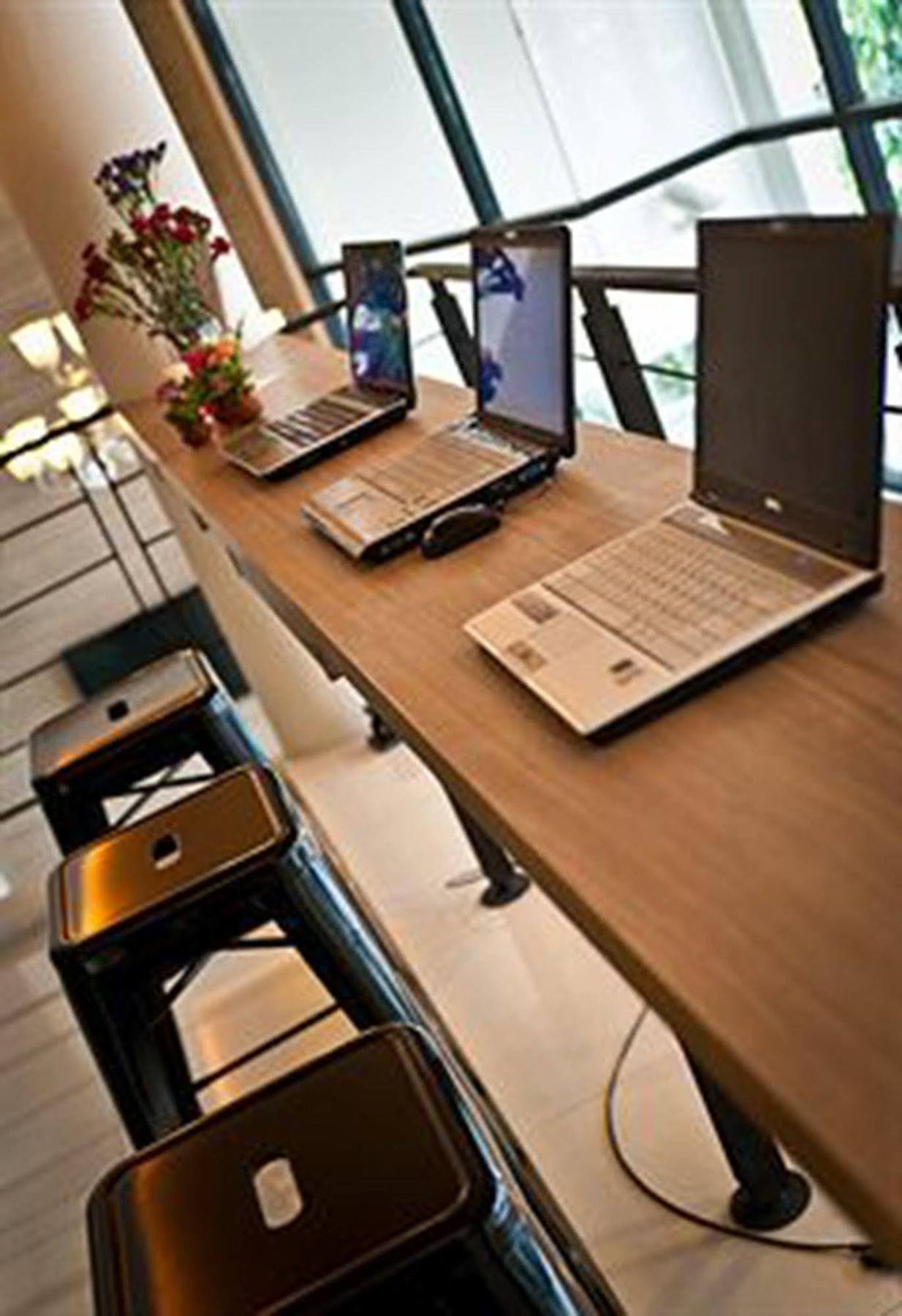 Amber Boutique Silom Hotel Bangkok Exterior photo